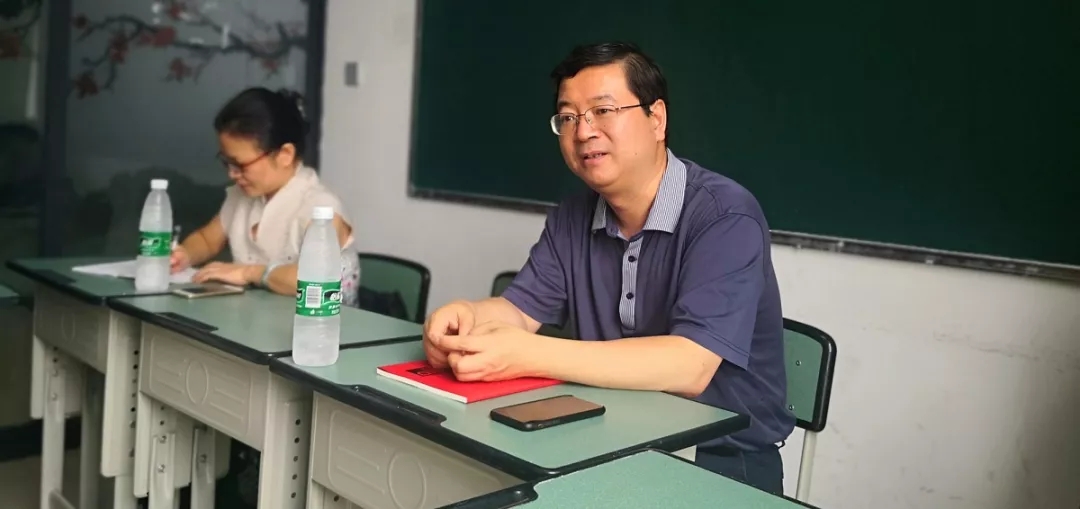 教育部教科院領(lǐng)導(dǎo)蒞臨我?？疾煺{(diào)研