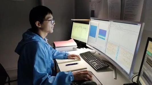 在特殊的學(xué)期里，畢業(yè)生們度過了一段特殊的科研時光