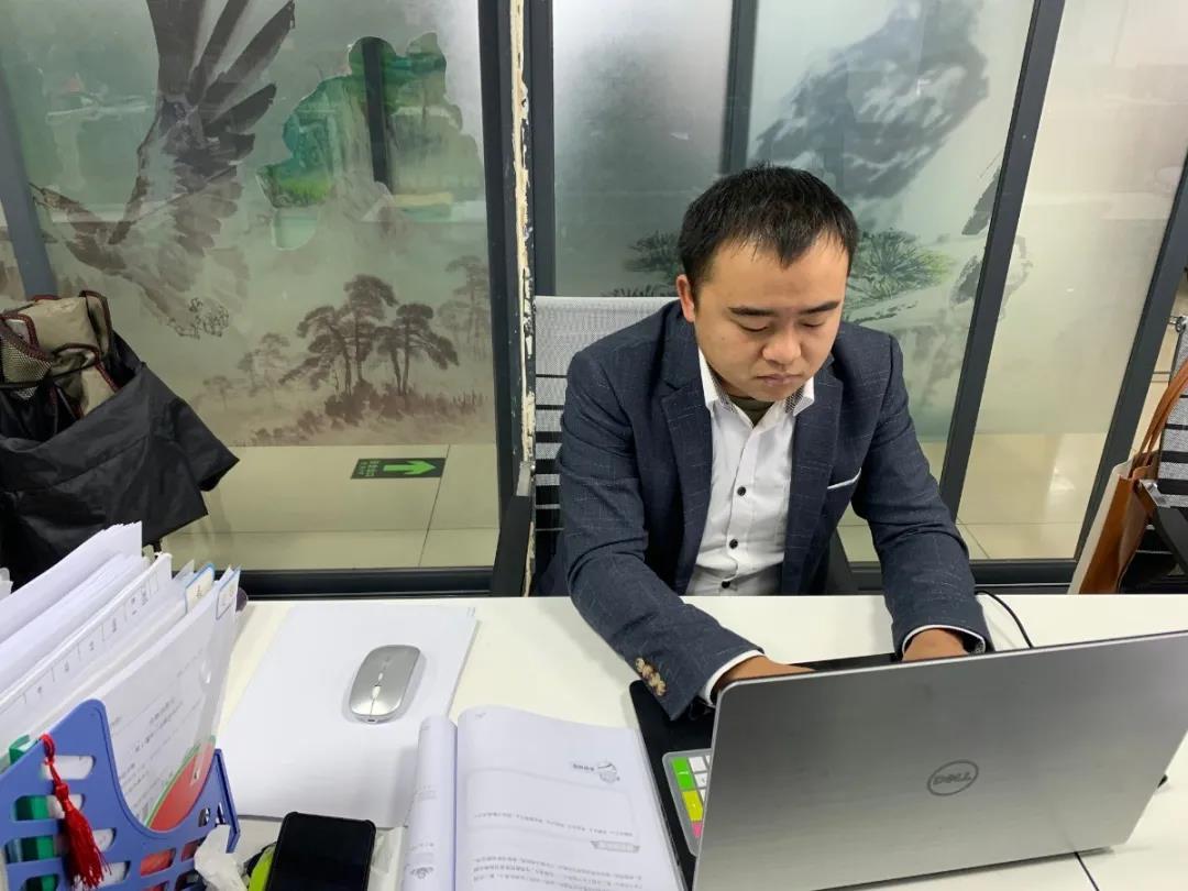 教知識更教方法——跟著陳老師，數(shù)學(xué)輕松拿下