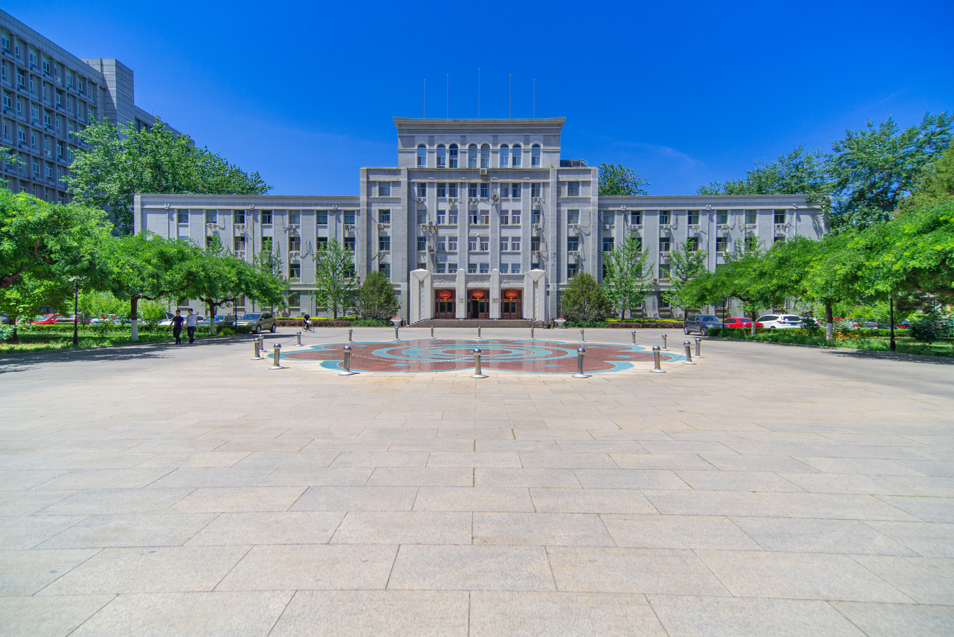 那些被迫輟學(xué)、分流到職高的孩子，后來怎么樣了？看完他的故事，才知道上不了高中意味著什么……